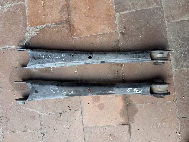 Поперечна тяга задньої підвіски KBB62845XA MAZDA