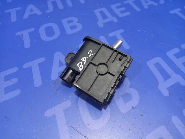 Корпус запобіжників 1K0937517 VAG
