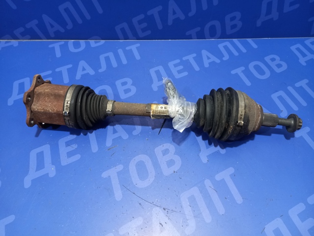 Привід передній лівий 3Q0407271AC VAG