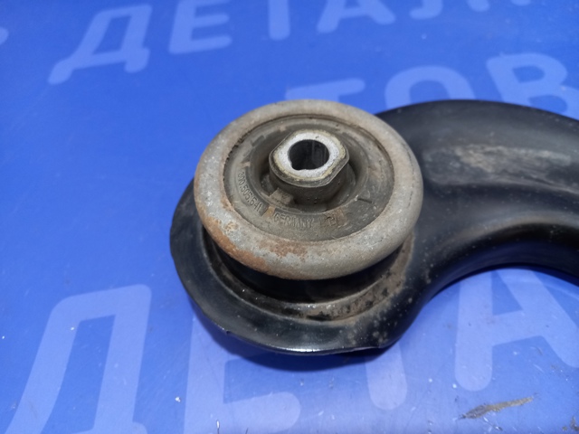 Важіль/тяга задньої підвіски подовжній нижній, правий 3Q0505224 VAG