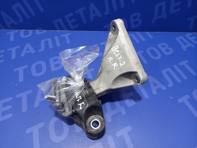 Права подушка двигуна 42542237 GM