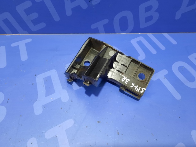 Кронштейн бампера заднього, правий 57707SJ300 SUBARU