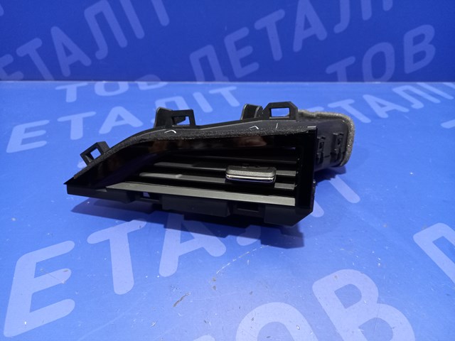 Решітка повітроводу ліва 66110AN11A SUBARU