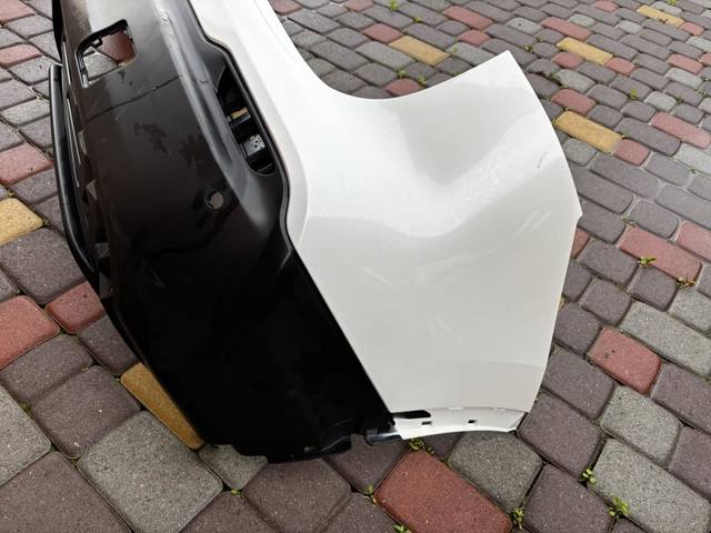 Кожух бампера заднього 85022HV20H NISSAN