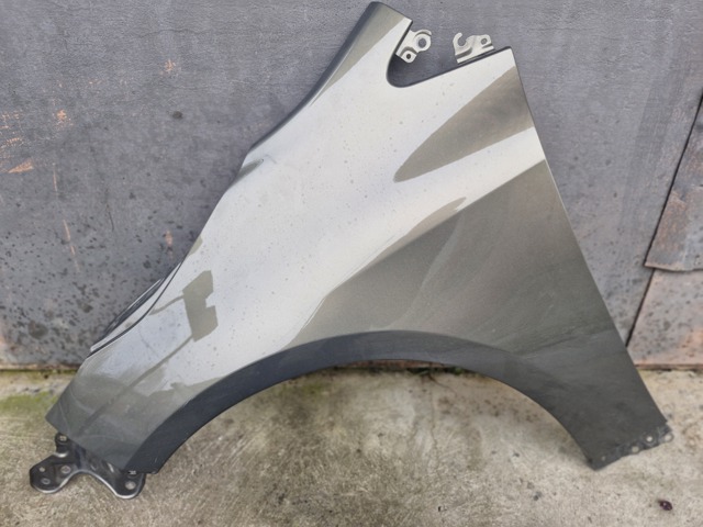 Ліве переднє крило 5380202280 TOYOTA