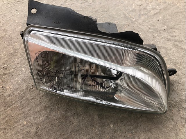 Фара правая 086376 VALEO