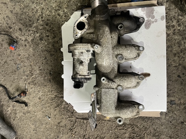 Колектор впускний 4M5Q9424CC FORD