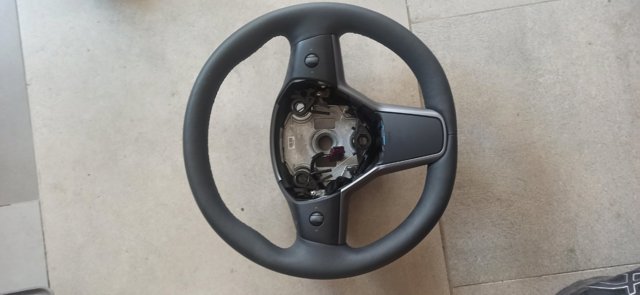 Рульове колесо Tesla Model Y