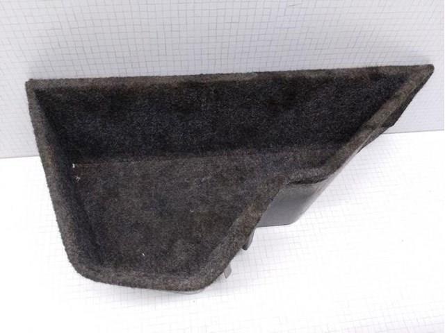 8D5864132 VAG