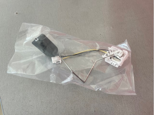 Датчик покажчика рівня палива 17047SWWE00 HONDA