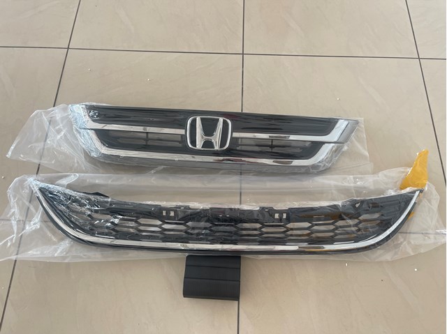 Решітка радіатора 71123SWWE31 HONDA