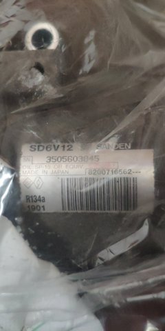 Компресор кондиціонера 8200716562 RENAULT