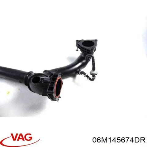 Шланг/патрубок интеркуллера 06M145674DR VAG