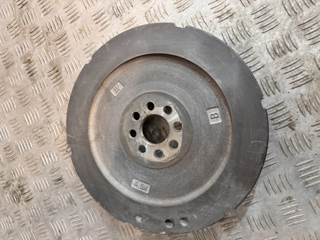 Маховик із зубчастим ободом в зборі 1345125030 TOYOTA