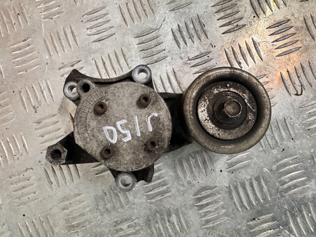 Натягувач приводного ременя 1662011010 TOYOTA
