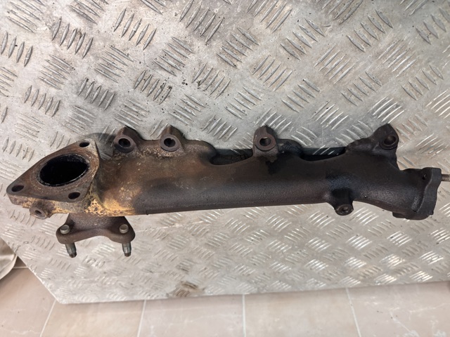 Газопроводи (колектор випускний) 1714111360 TOYOTA