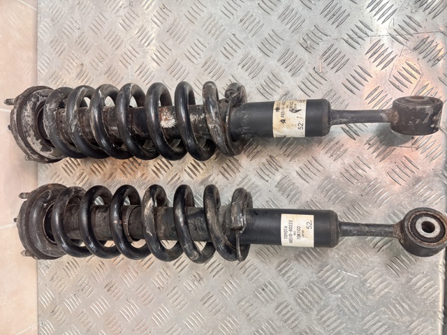 Амортизатор передній 4851060222 TOYOTA