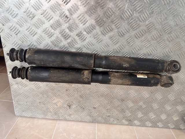 Стійка амортизатора задня 4853080818 TOYOTA
