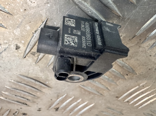 Датчик Ейрбег передній 4N0959651D VAG
