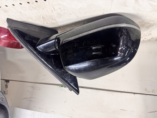 Праве бічне дзеркало 51168738316 BMW