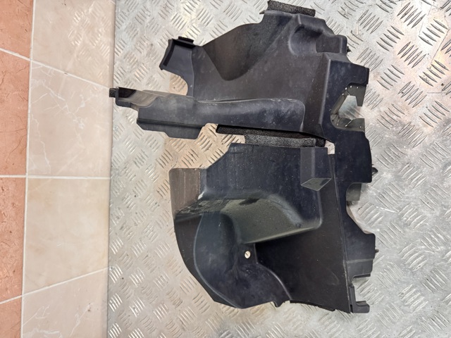 Повітропровід / дефлектор радіатора, лівий 5329460190 TOYOTA