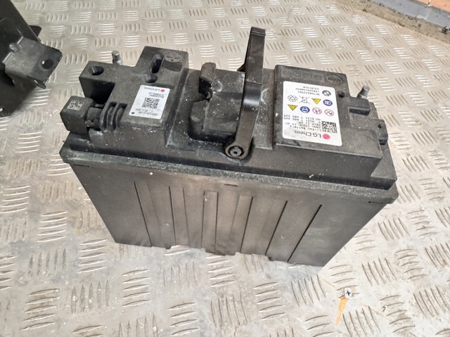 61215A4AF23 BMW