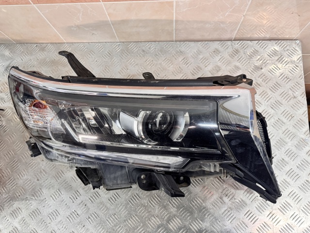 Фара основна права 8114560N20 TOYOTA