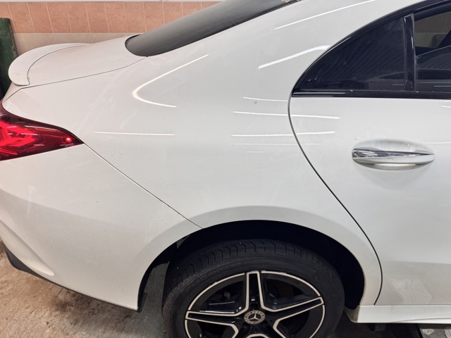 Крило заднє праве A1186307400 MERCEDES