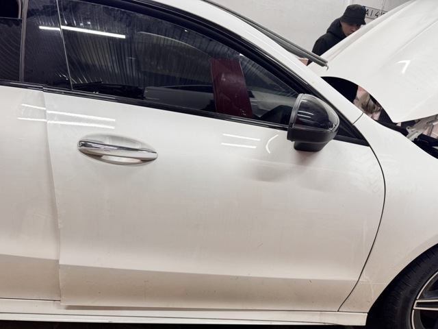 Дверка передня права A1187202201 MERCEDES