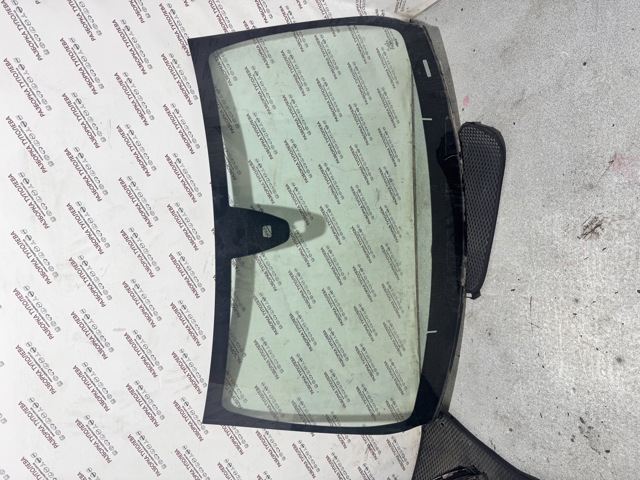 Автоскло A1766702300 MERCEDES