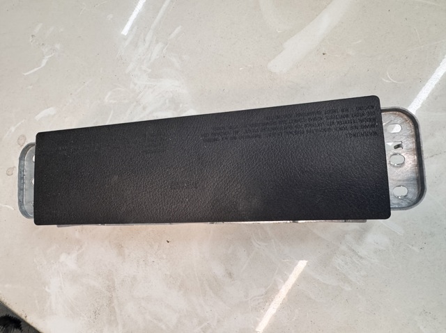 Ейрбег захисту колін нижня A1778600202 MERCEDES