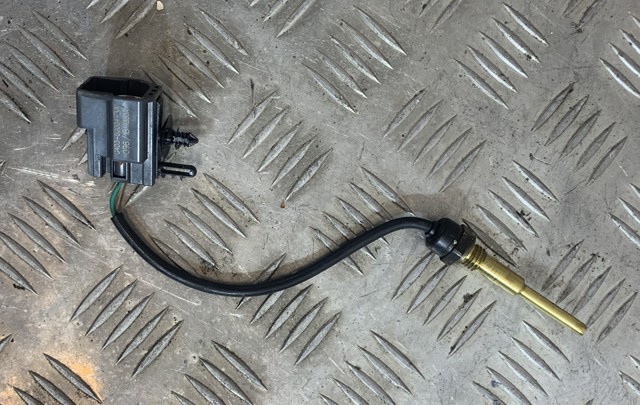 Датчик покажчика температури охолоджуючої рідини G4D36G004AA LAND ROVER