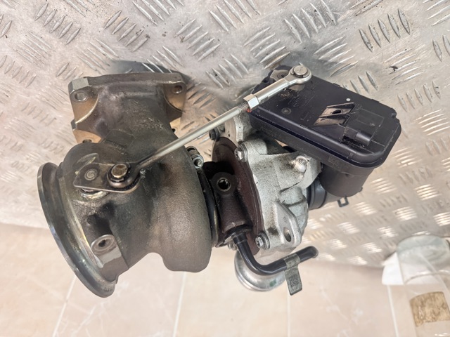 Турбокомпресор LR091601 LAND ROVER