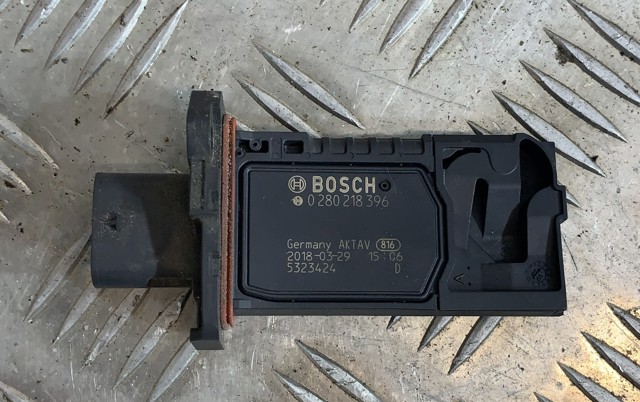Повітромір LR093998 LAND ROVER