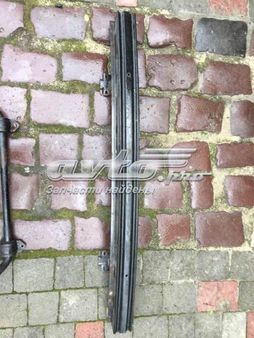 Буфер бампера переднього DPE000085 LAND ROVER