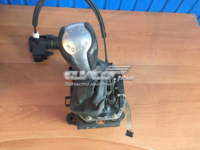 Рукоятка важеля КПП LR020996 LAND ROVER