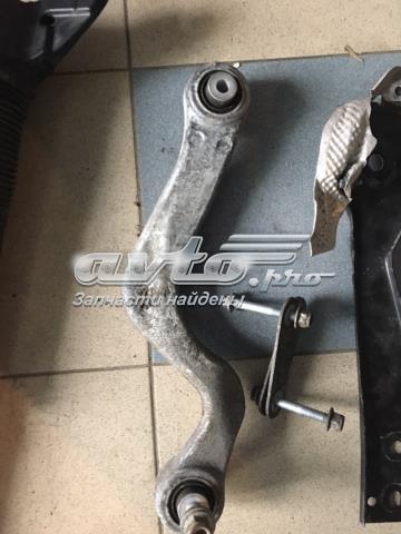 Важіль підвіски задній правий LR073525 LAND ROVER