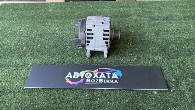 Генератор автомобільний 03L903023K VAG
