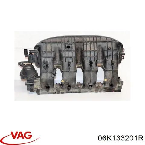 Колектор впускний 06K133201R VAG