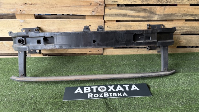 Підсилювач бампера переднього 3G0807109F VAG
