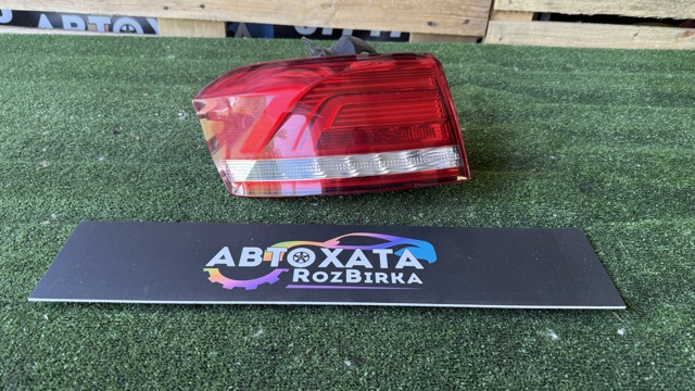 Задній лівий зовнішній ліхтар 3G9945095B VAG