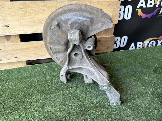 Цапфа ліва 3Q0505433G VAG