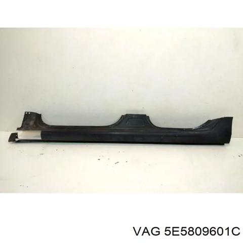 Поріг зовнішній лівий 5E5809601C VAG