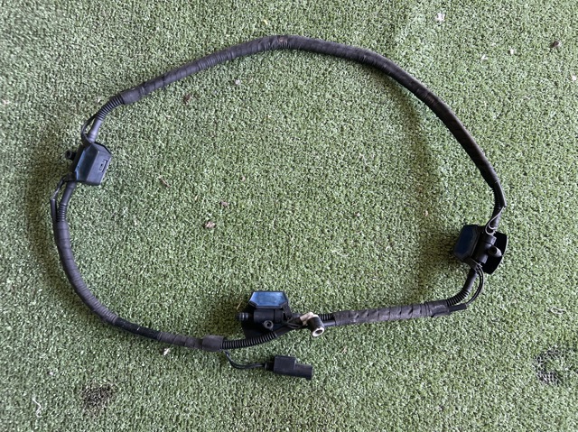 Сопло склоомивача вітрового скла 61667205118 BMW