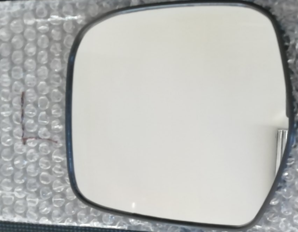 Дзеркальний елемент лівий 8796160820 TOYOTA