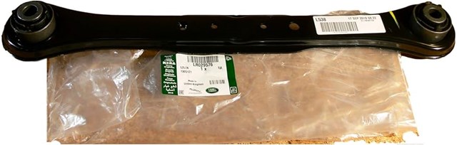 Поперечна тяга задньої підвіски LR029576 LAND ROVER