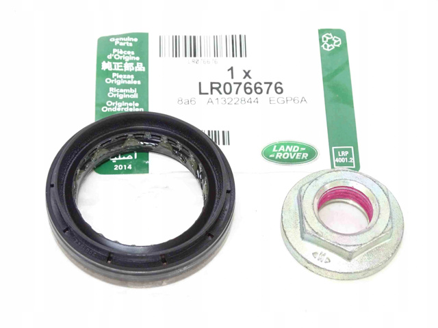 Сальник хвостовика моста заднього  LR076676 LAND ROVER