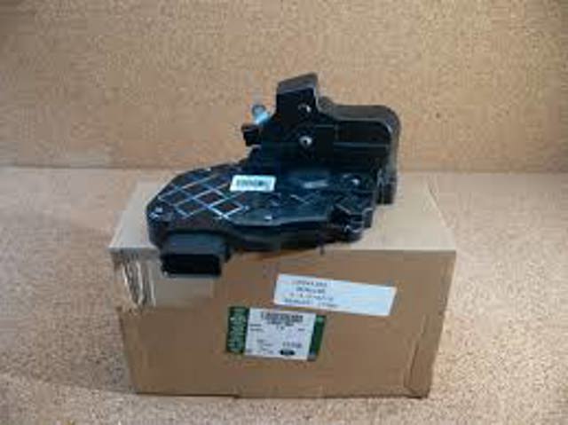 Замок задніх дверей, правих LR091360 LAND ROVER