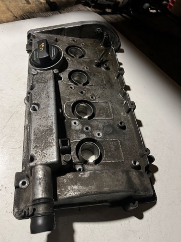 Кришка клапанів 06A103469S VAG