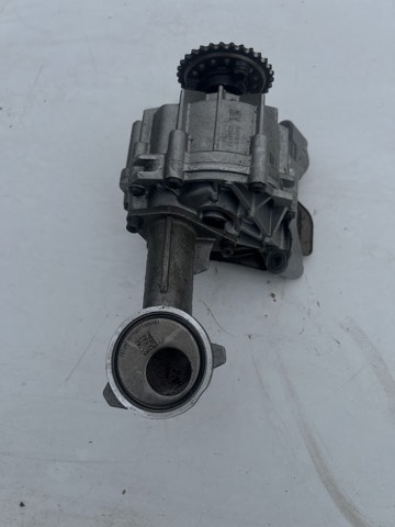 Насос маслозакачуючий 11417643256 BMW